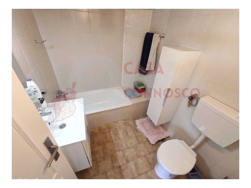 Moradia T3 , zona tranquila.-11