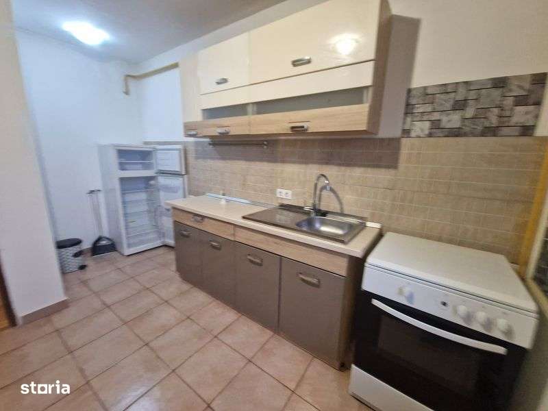 Inchiriez apartament 2 camere campia islaz - Imagine principală: 4/7