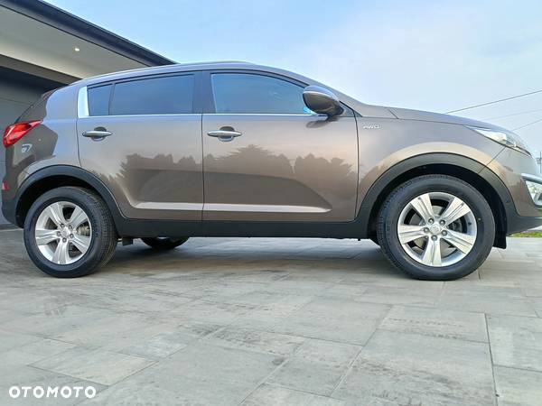 Kia Sportage 2.0 CRDI 4WD Automatik Dream-Team Edition - 8