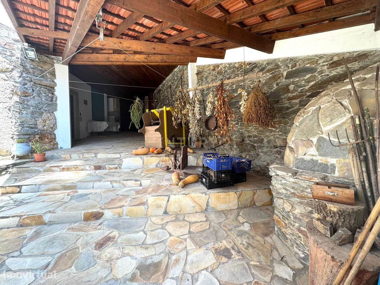 Sumptuosa e ancestral quinta com moradia renovada para habitação parti - Grande imagem: 4/60