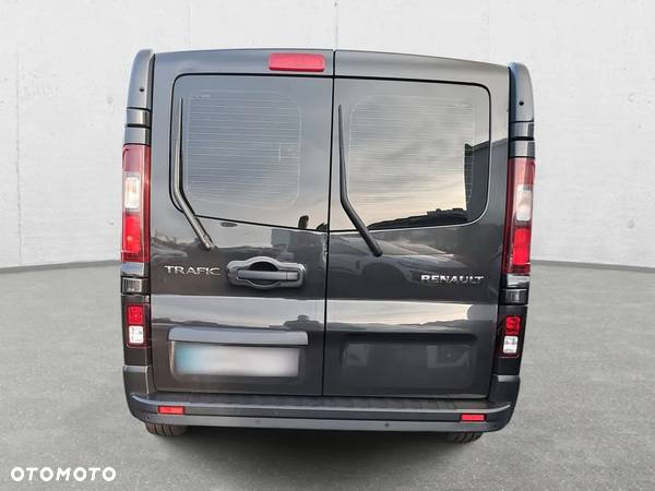 Renault Trafic Bus - 6