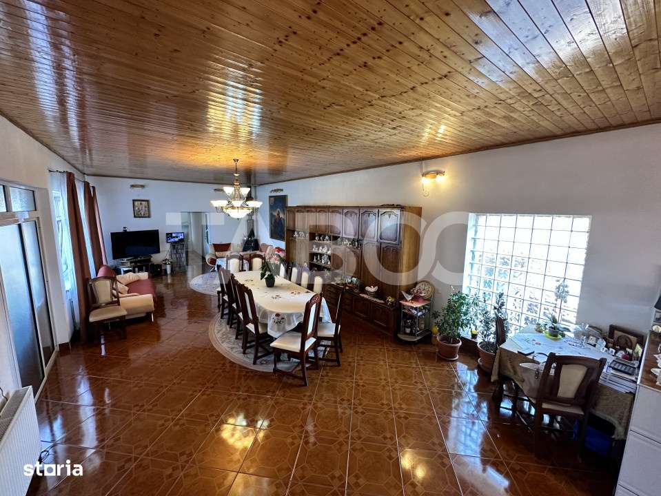 Imobil pretabil spatiu comercial D+P+1E+Pod suprafata utila 440 mp - Imagine principală: 2/19