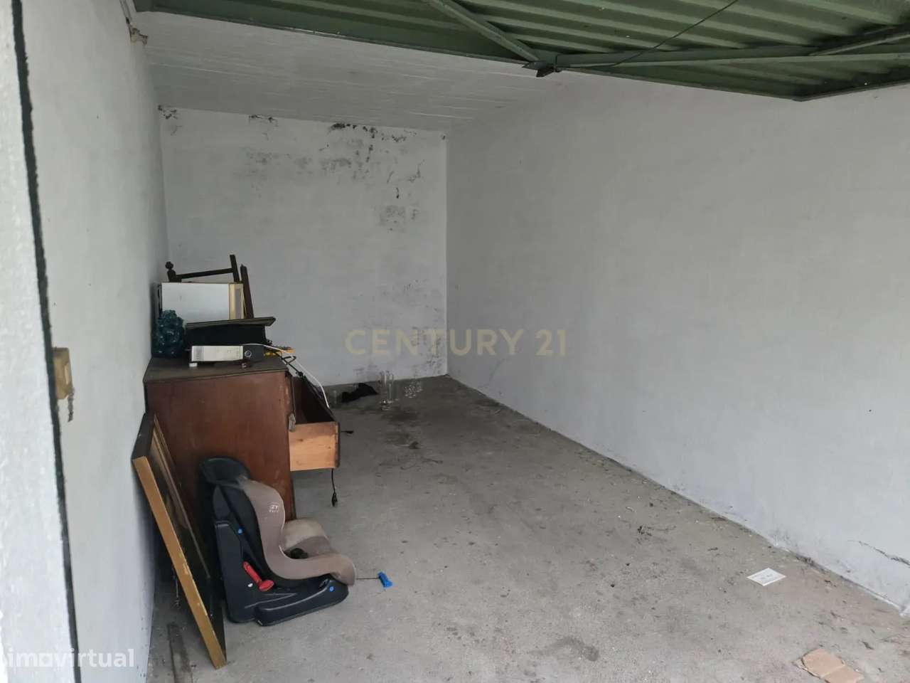 Garagem Premium na Quinta da Fonte Nova – 20 m² | Luz | Acesso Excecio-5