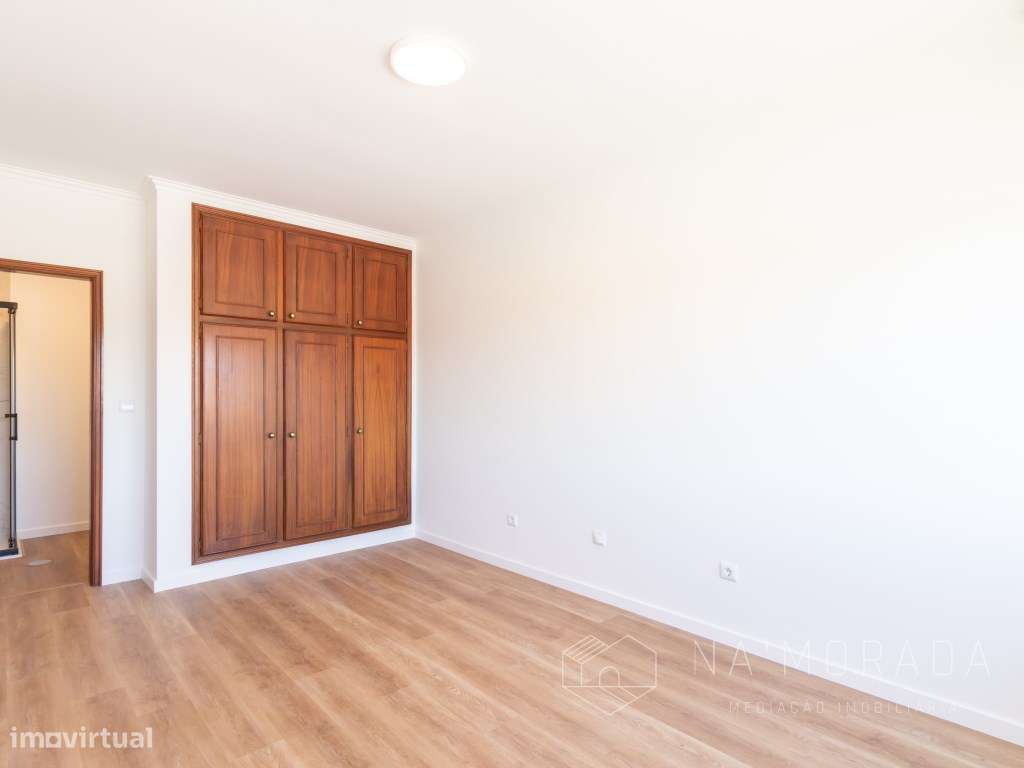 Apartamento T4 renovado para venda em Escapães, Santa Maria da Feira-18