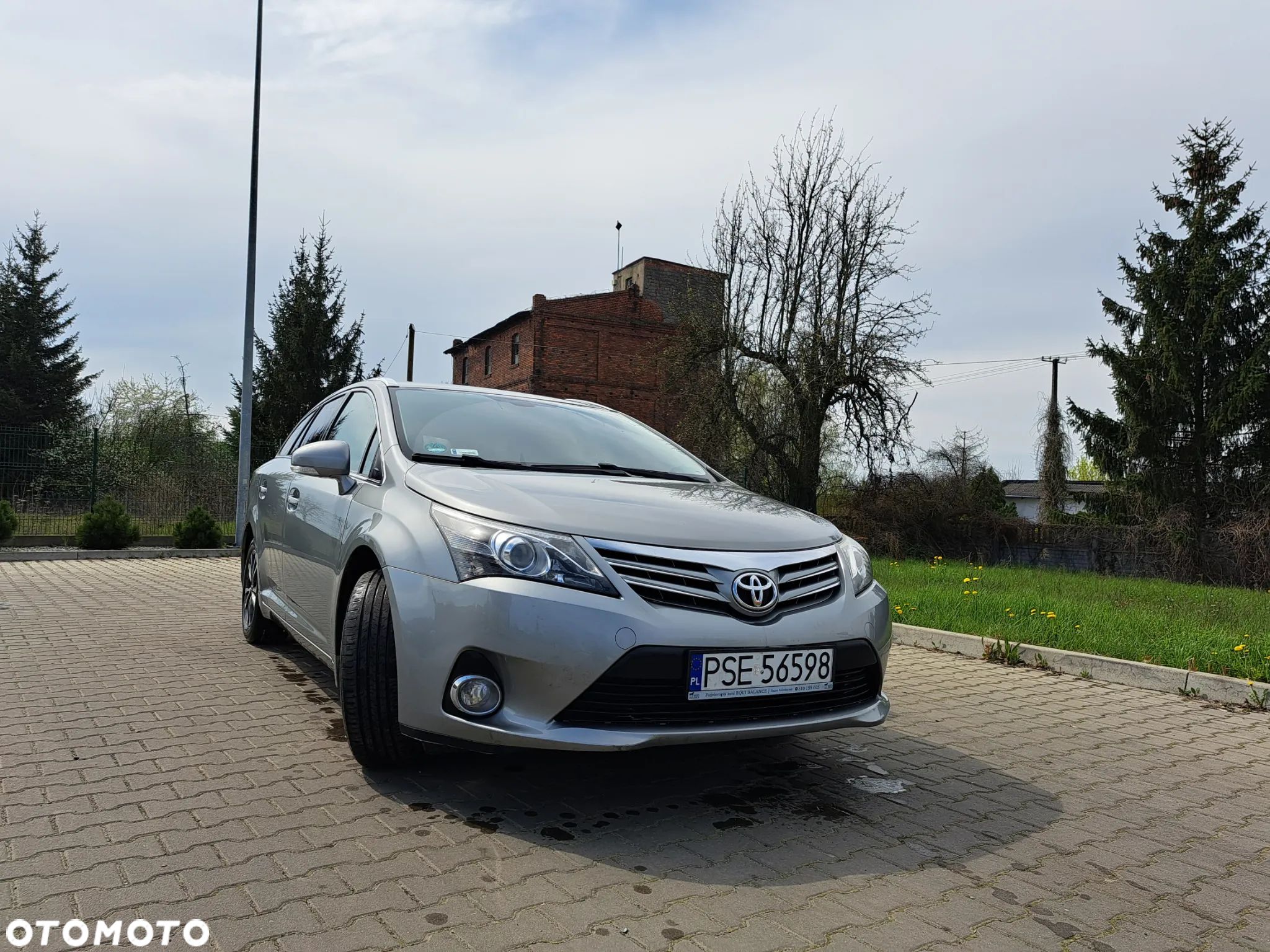 Toyota Avensis 2.0 D-4D Premium - 1