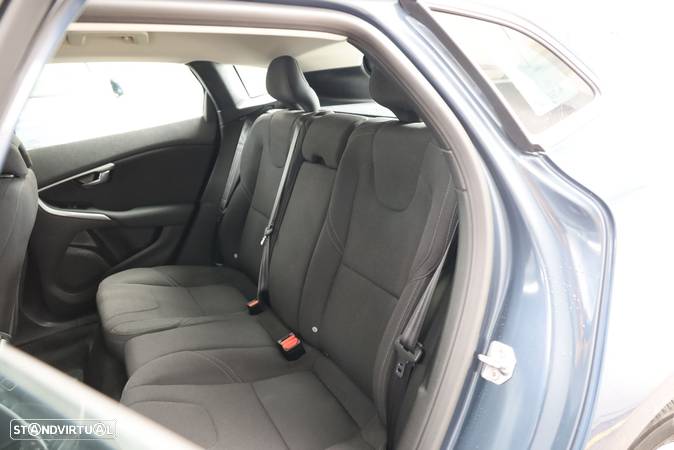 Volvo V40 2.0 D2 Kinetic Geartronic - 6