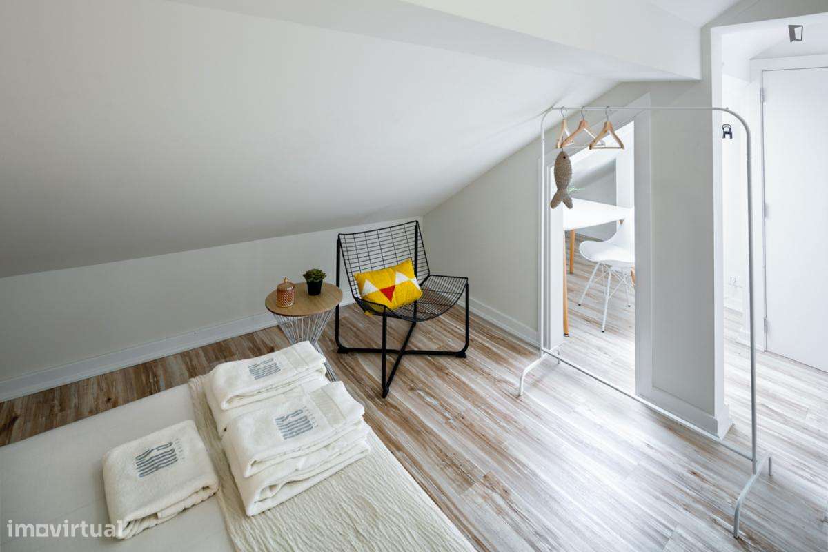 Quarto - localizado em Baixa de Santa Clara Coimbra - Grande imagem: 5/6