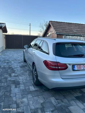 Mercedes-Benz C 220 d T 9G-TRONIC - 10