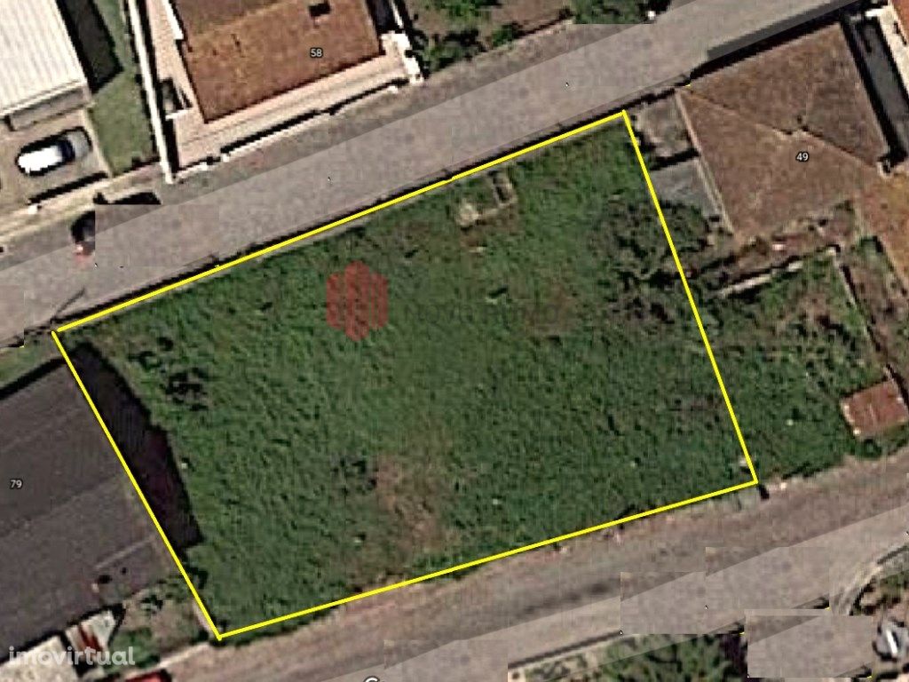 Terreno para venda com 700m2, localizado em S. Romão do C...