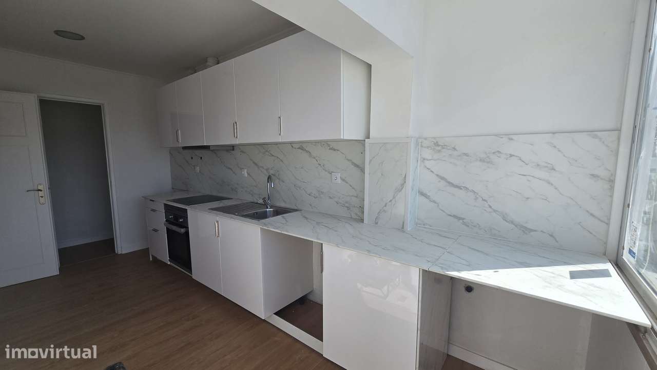 T2+1 totalmente remodelado Amora-8