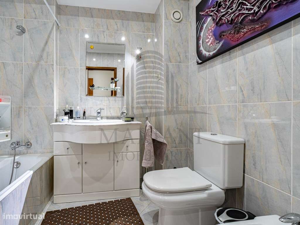 Apartamento T4+1 Duplex em Excelente Estado - Localização Central-15