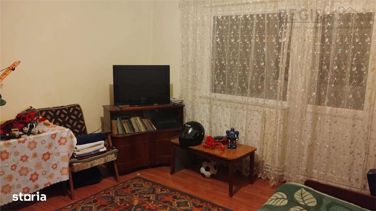 Apartament 2 camere semidecomandat Brosteni Buzau - Imagine principală: 2/8