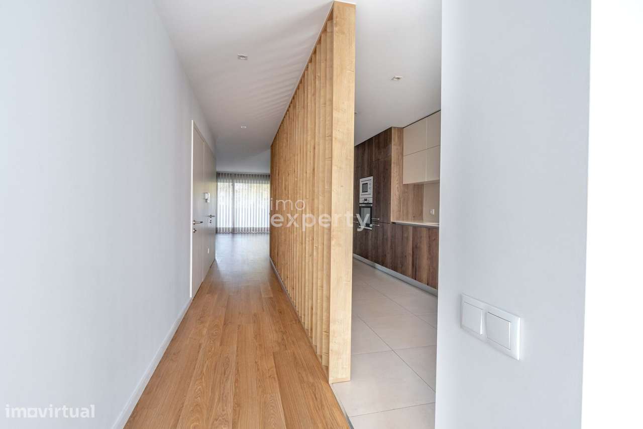 Moradia T3 geminada em V. N. de Famalicão, Braga-9