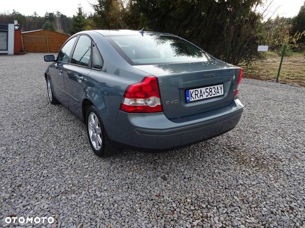 Volvo S40 2.4 - 7