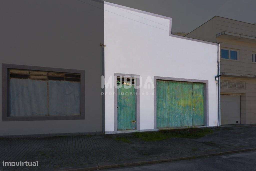 Armazém com potencial construtivo de habitação até 3 pisos-12