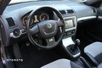 Skoda Octavia Combi 2.0 TDI CR DPF RS - 26