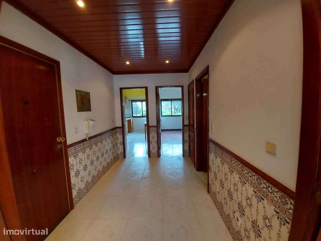 T1 em Tercena, perto da Universidade Atlântica. Ref_0529A - Grande imagem: 5/16