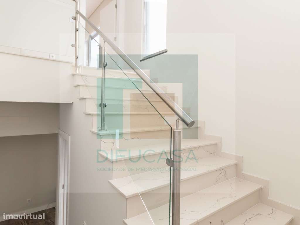 R128 Moradia T6 Azeitão-28