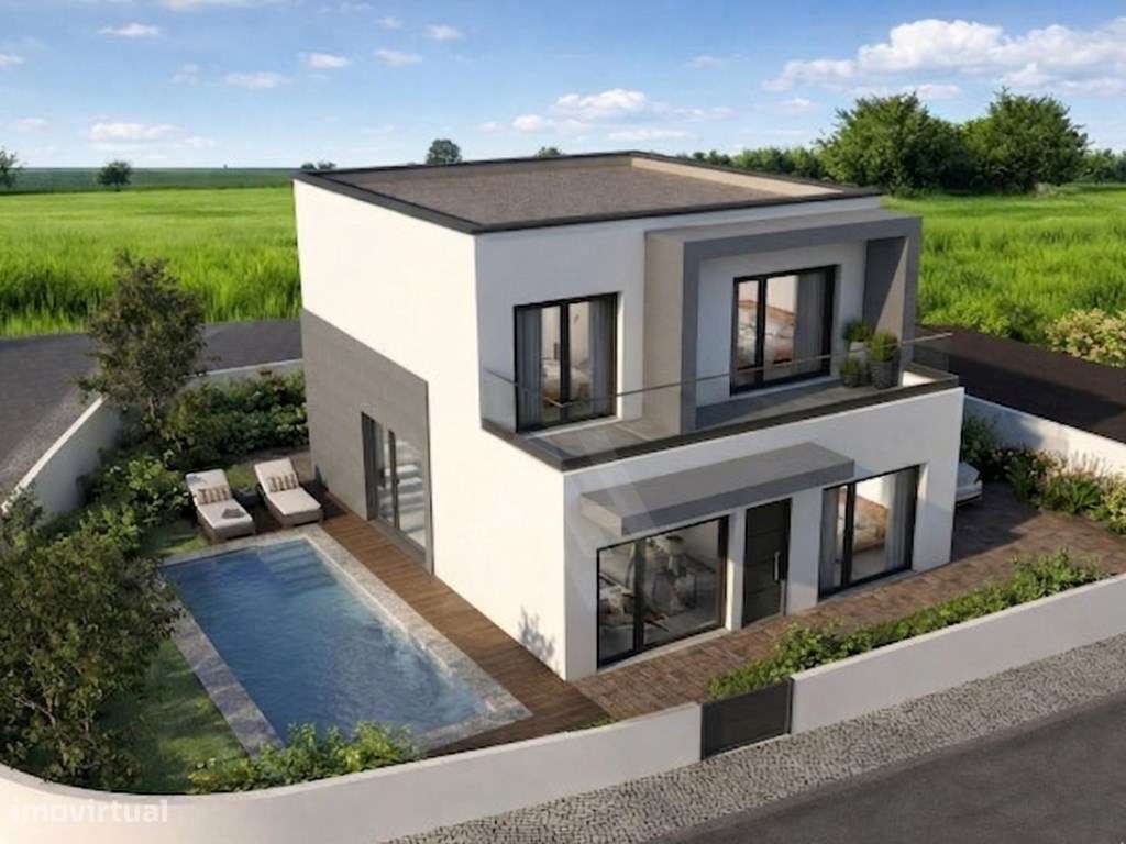 Moradia T3 com Piscina e Garagem a 5 Minutos das Caldas-4