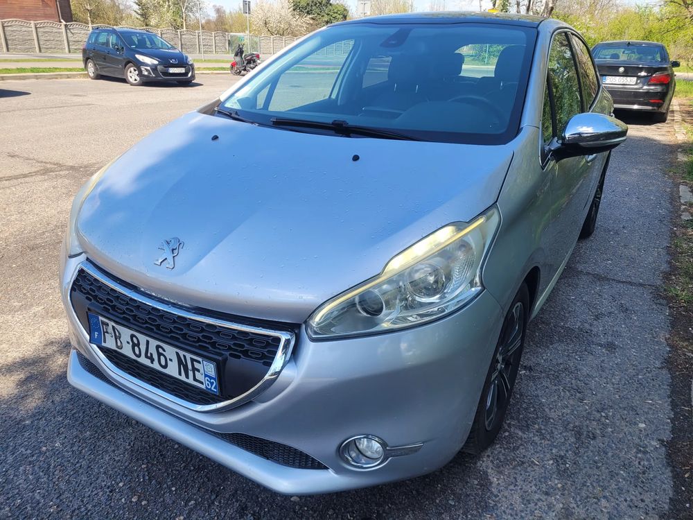 Peugeot 208 I 1.4 HDi Business Line 2012