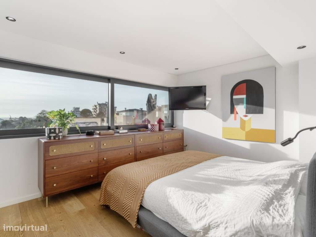 Moradia V3+1 totalmente renovada com vista mar-29