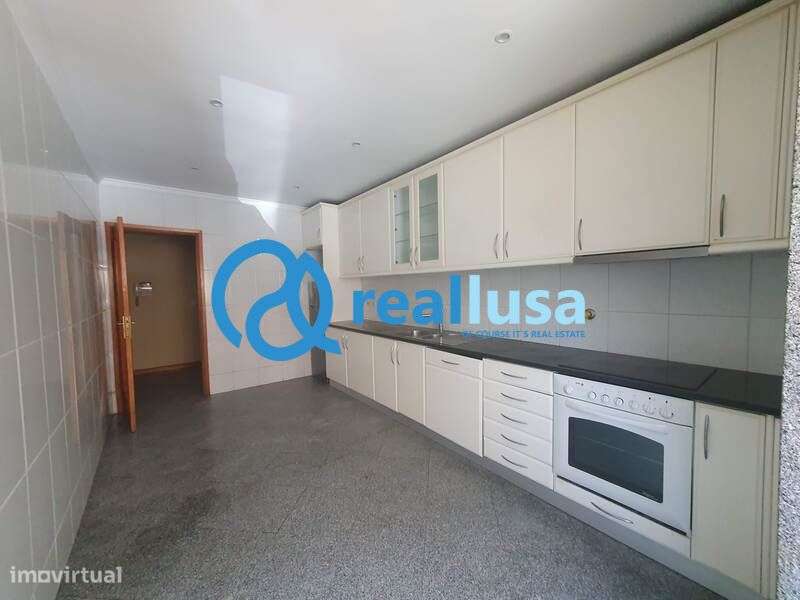 Apartamento T2 c/ garagem Rio Tinto Gondomar-3