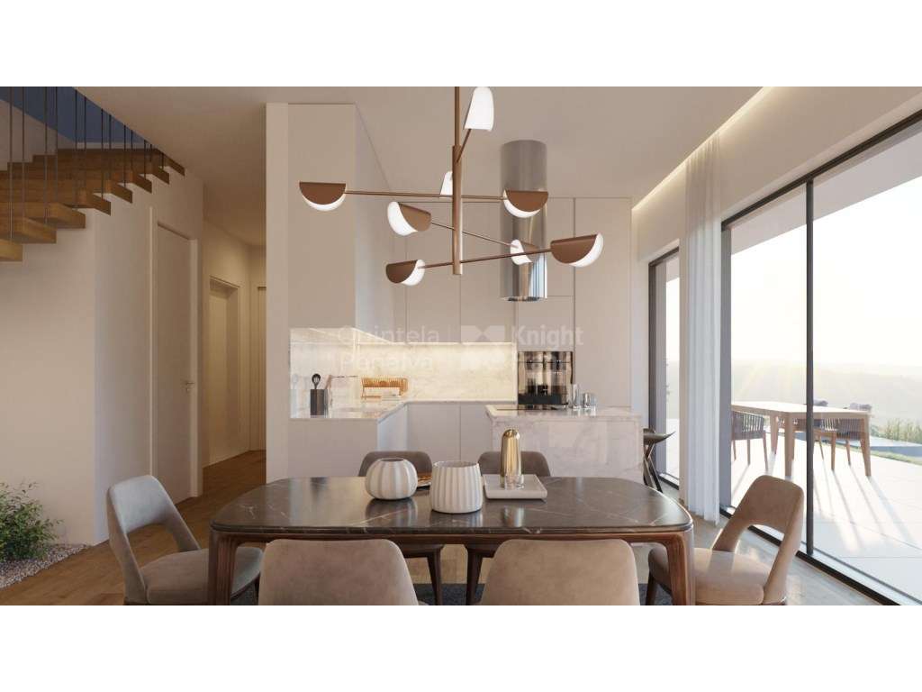 Moradia T5 com piscina e Campo de Padel em Barcarena, Oeiras-3