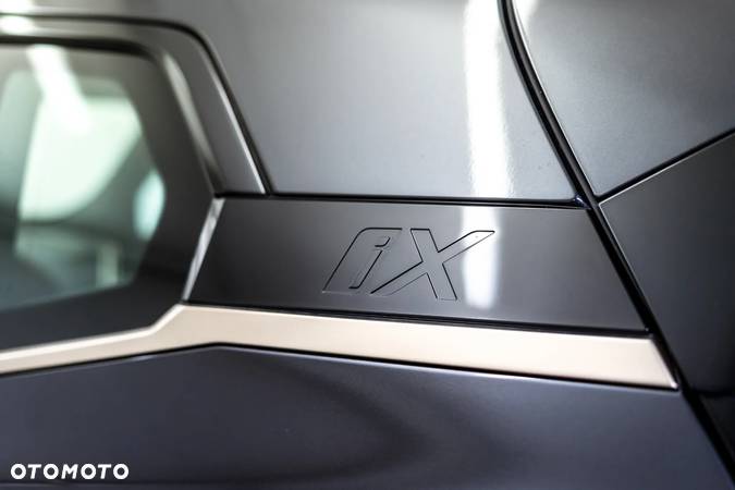 BMW iX xDrive50 - 9