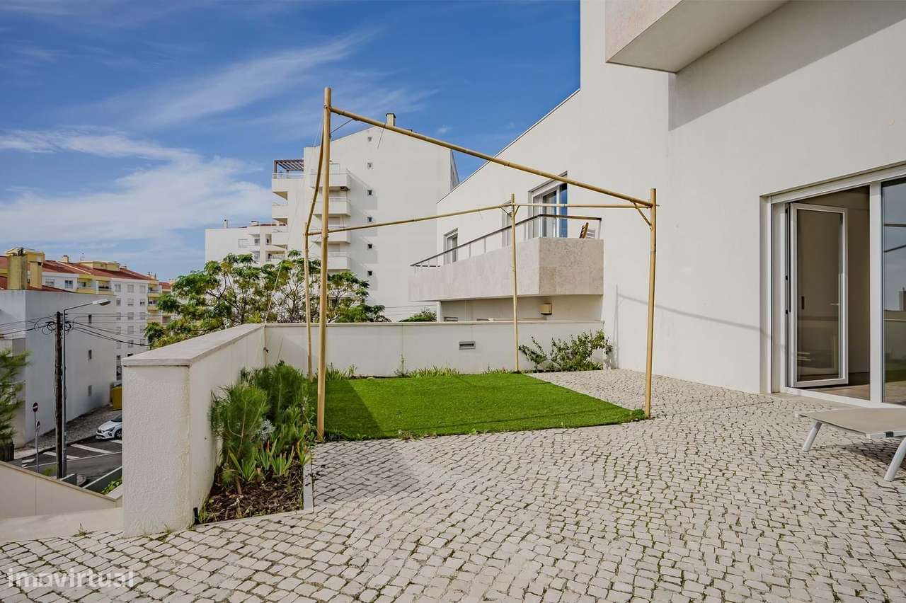 Moradia T4 com Piscina e Terraços Panorâmicos, Parede-9