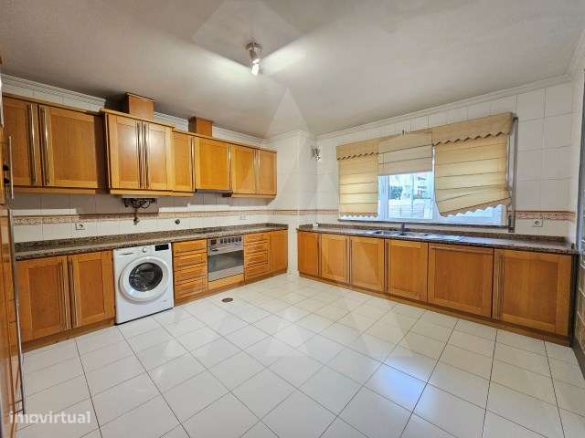 Moradia T4 mobilada a dois passos do coração da cidade de Aveiro - Grande imagem: 2/31