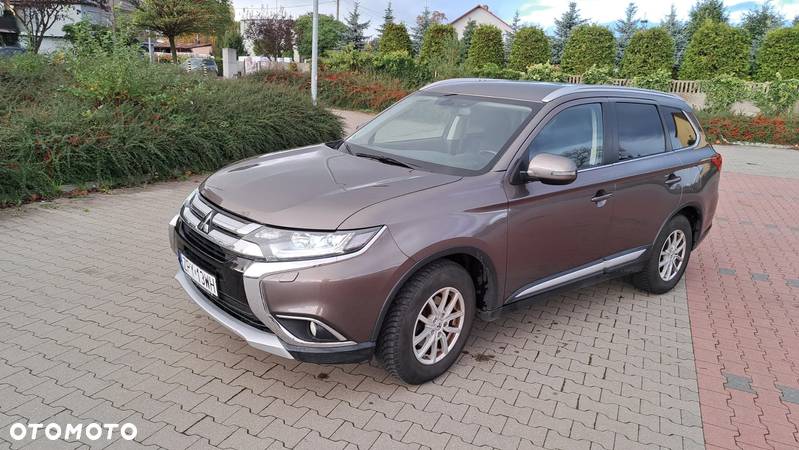 Mitsubishi Outlander 2.2 DI-D 4WD Automatik Diamant Edition - 1