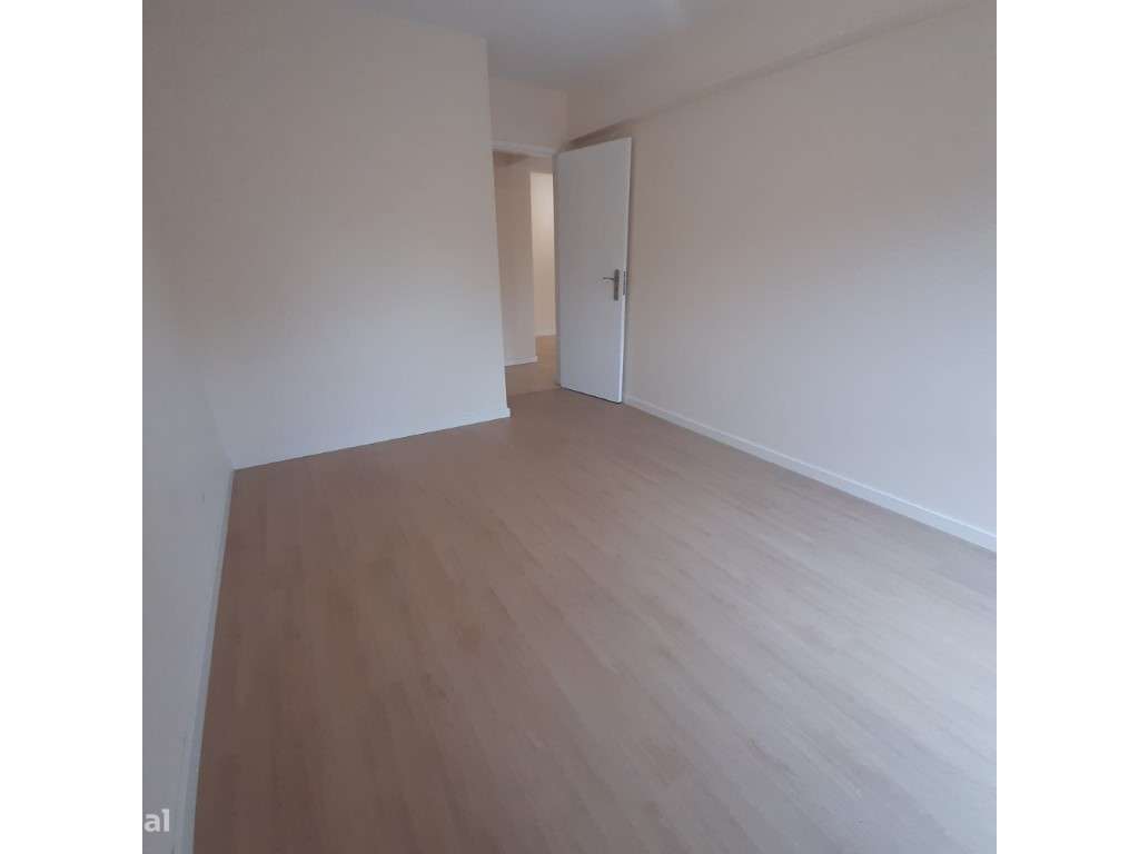 Apartamento T2 - Tapada das Mercês-13