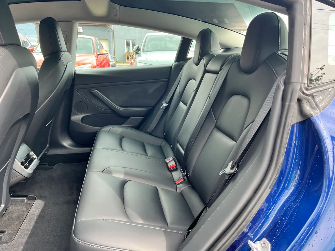 Tesla Model 3 Langstreckenbatterie Allradantrieb Dual Motor - 28