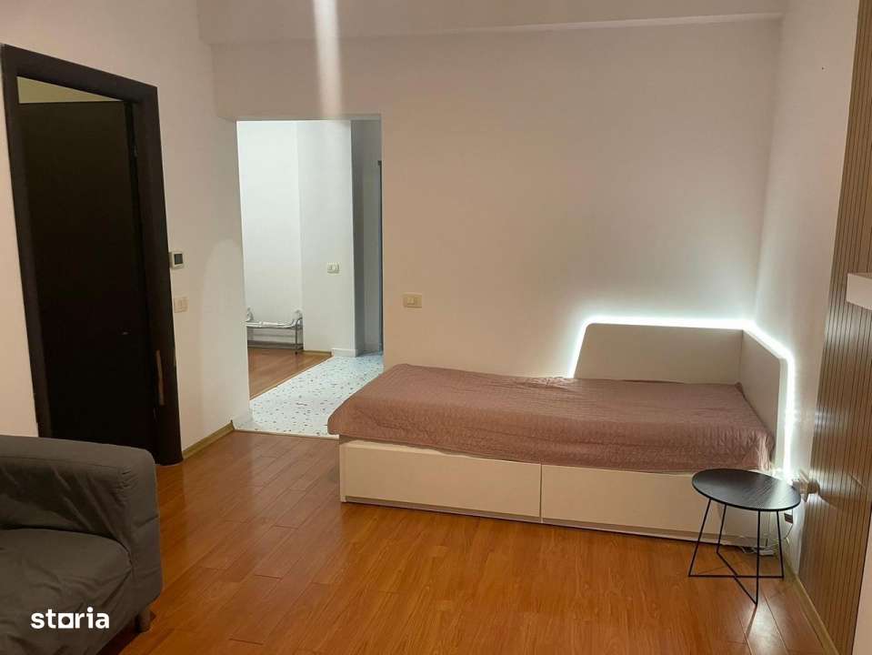 Garsoniera 40 m² Militari Residence, langa Lidl-0