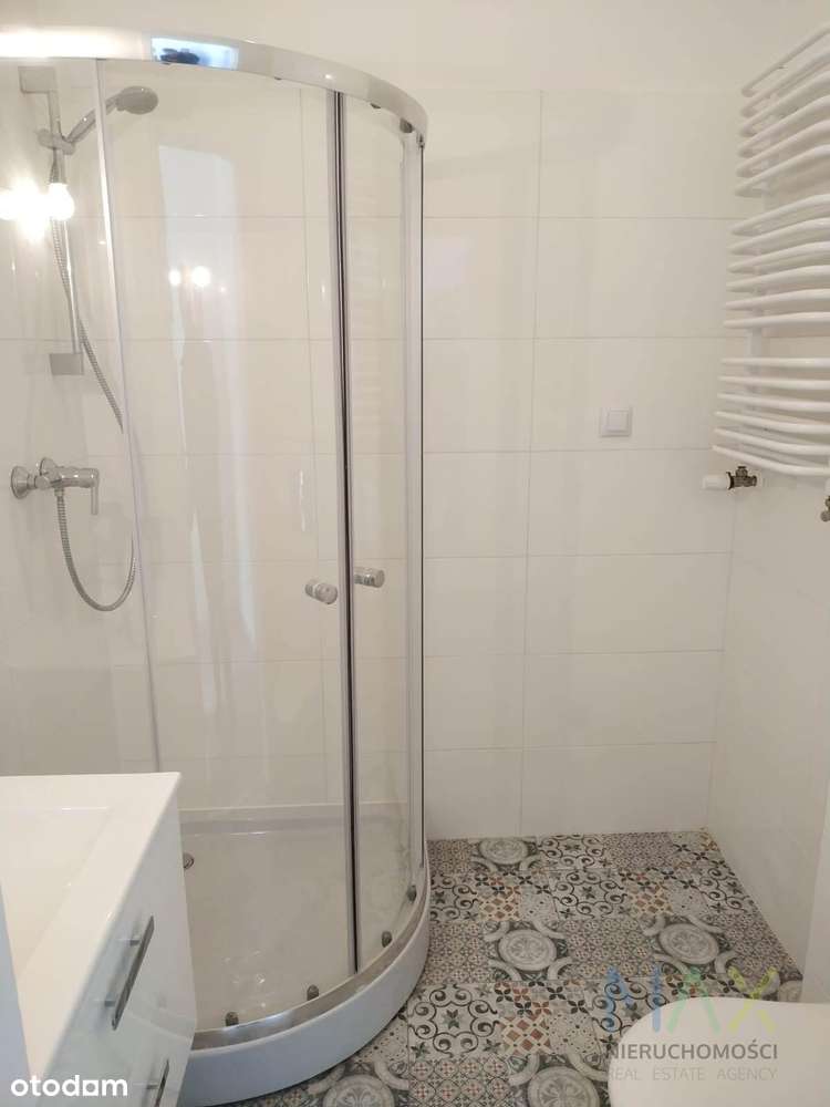 Jasna przestronna kawalerka z balkonem w sercu Kazimierza - Pełny obrazek: 5/6