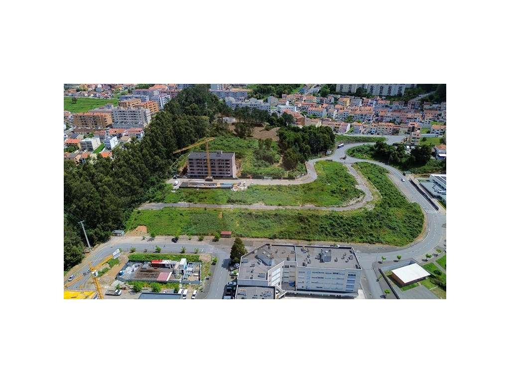 EMPREENDIMENTO EM CONSTRUÇÃO T2, T3, T4 - FANZÊRES, GONDOMAR-12