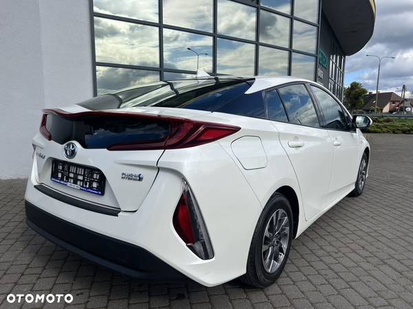 Toyota Prius Plug-in 1.8 Hybrid Prestige - 3