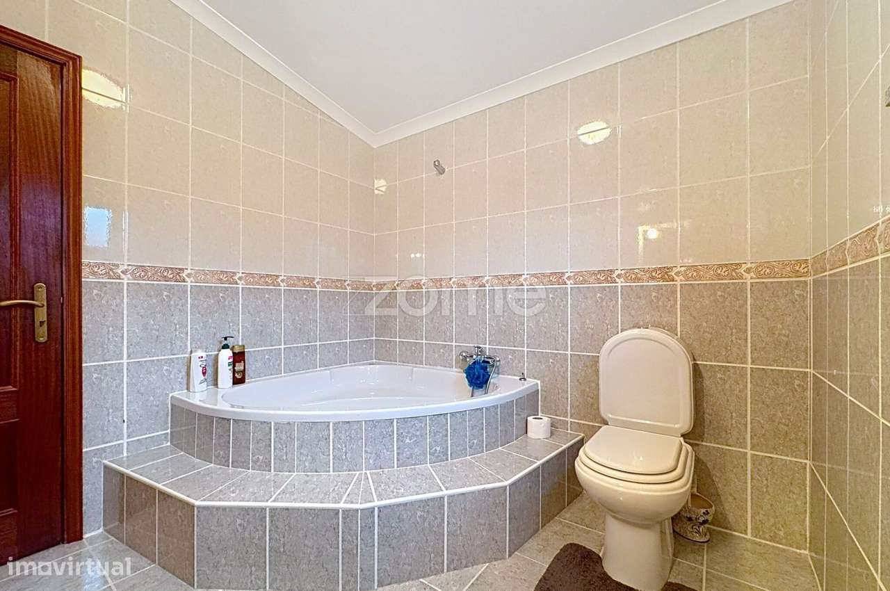 Moradia com Piscina, Quintal e Conforto Total a 8 km de Viseu-13