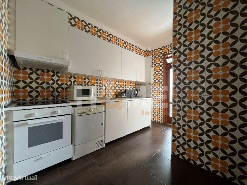 Apartamento T3+1, com varanda à Av. Fernão de Magalhães- Bonfim- Porto-8