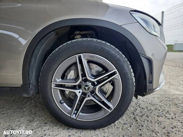 Mercedes-Benz GLC 300 e 4MATIC - 15