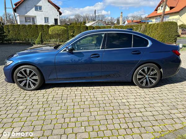 BMW Seria 3 320d xDrive MHEV Luxury Line - 2