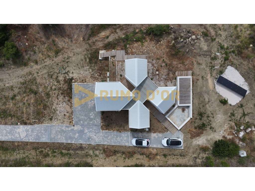 Moradia T2+1 Nova em Refugidos com Piscina- Viva com Conforto, Esti... - Grande imagem: 5/45