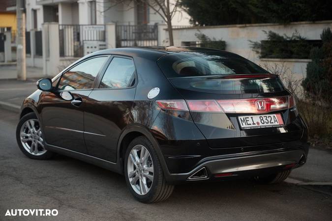 Honda Civic 1.8i Sport - 4