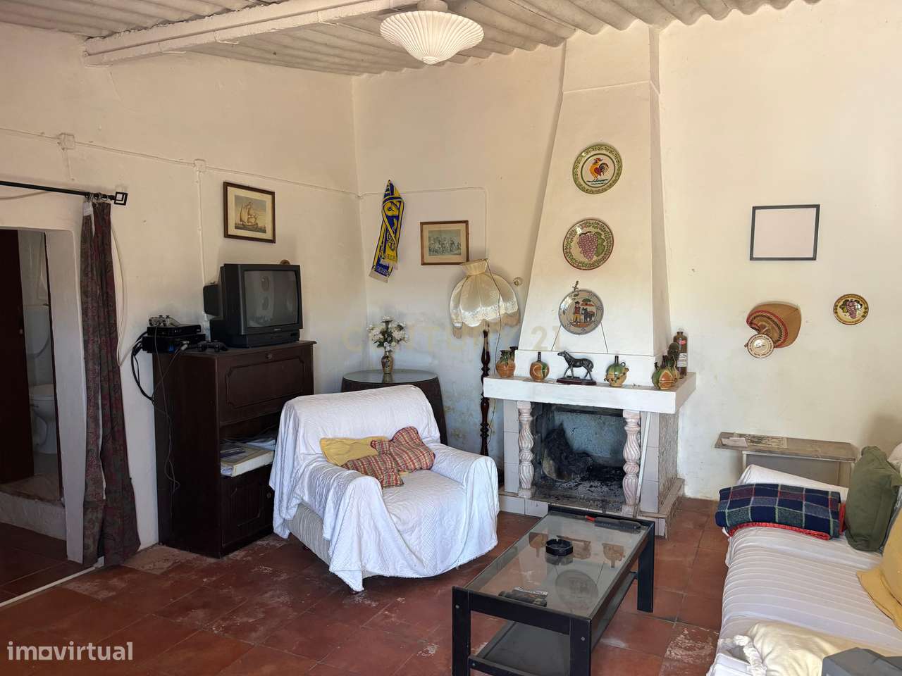 Quintinha com Moradia T2 + Armazém | 2ha vedados | Rio | Fruteiras | A - Grande imagem: 5/46