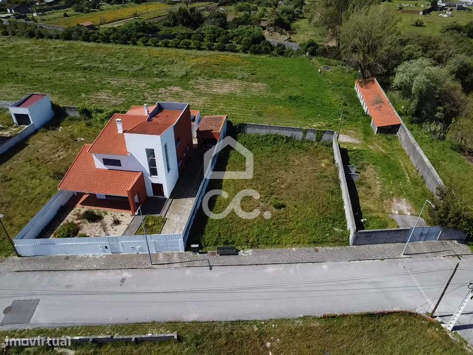 Terreno Urbano próximo da praia de Quaios - Grande imagem: 3/12