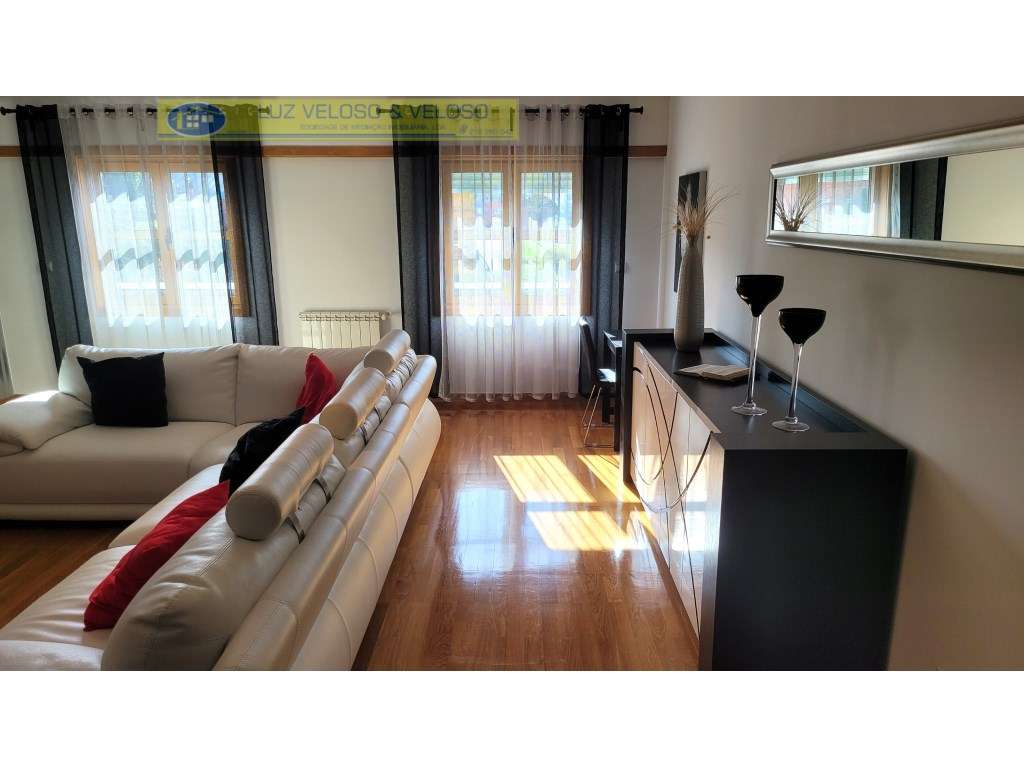 T1 com boas áreas, 2 lugares de parqueamento e arrecadação - Grande imagem: 4/60