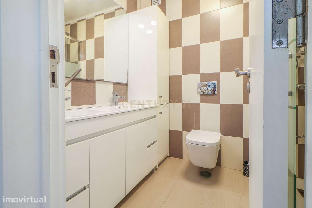 ✨ Apartamento T2+1 Remodelado com Arrecadação– Amora, Seixal ✨ - Grande imagem: 5/25