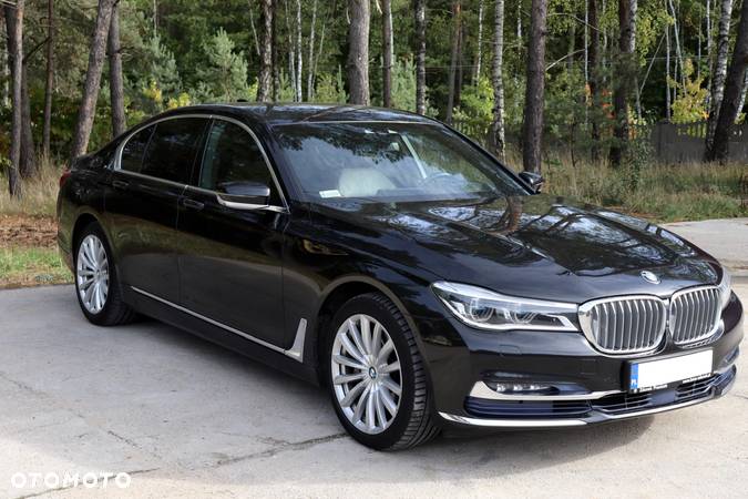 BMW Seria 7 730d xDrive - 28