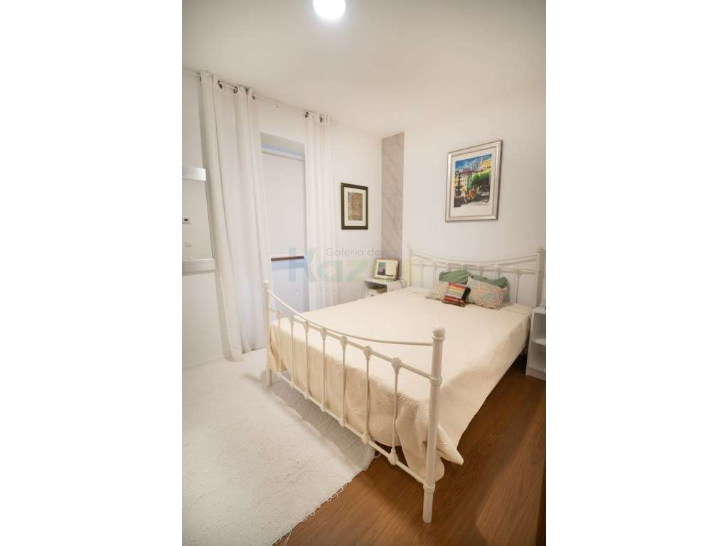 Moradia V4 moderna - Remodelada - Cortes - Leiria - Grande imagem: 4/31