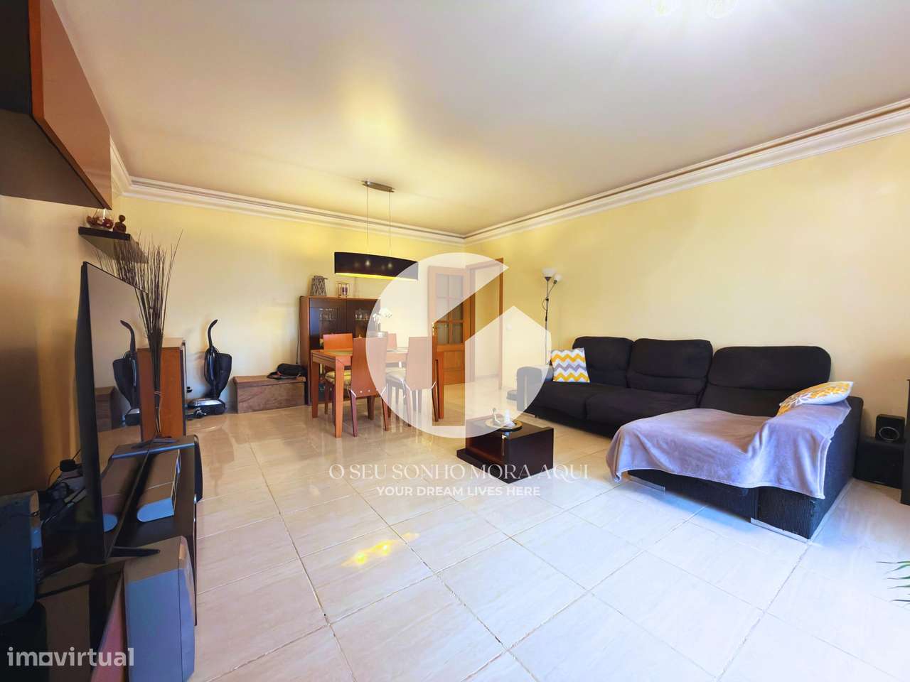 Apartamento T2 com Garagem em BOX e Elevador em FARO-9